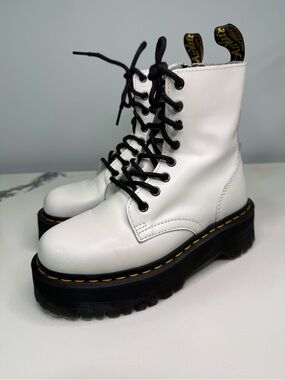 Dr. Martens Jadon Boots Women’s 6 White Chunky Platform Leather Lace Up Zip